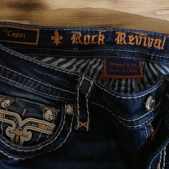 Rock Revival Iselin Capri - Picture 3 of 7